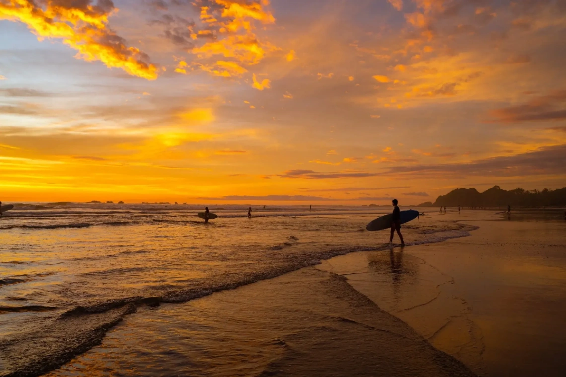 Top Beaches & Surf Spots Near Tamarindo